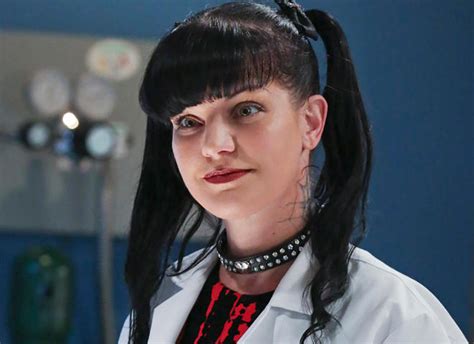 Pauley Perrette Tweets That She Left Ncis After Multiple Physical Assaults Cbs News