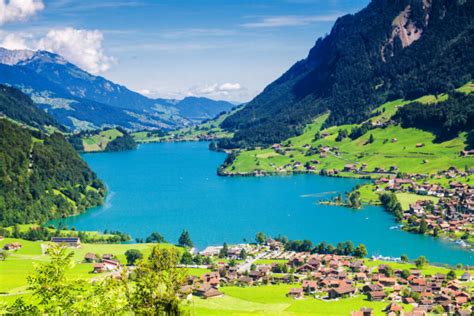 Lake Lungern Valley Brunig Pass Switzerland — Stock Photo © Kefirm