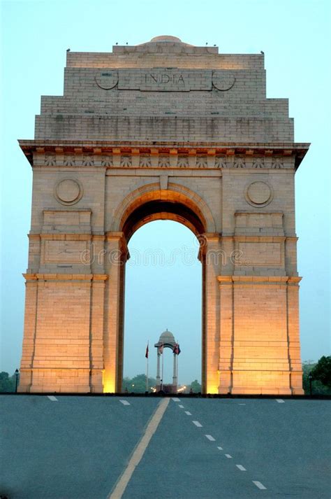 India Gate Stock Image Image Of Tour Door Delhi Vertical 5852493 Artofit