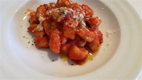 Nov 03, 2019 · gli gnocchi di patate sono una preparazione base tipica della cucina italiana; Gnocchi di patate con farina integrale al sugo e scamorza ...