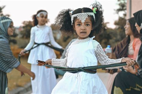 Pin By Fuad Tesfaye On Laangaano Tube Posts Flower Girl Dresses