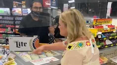 Texas Woman Freaks Out Over 7 Eleven Mask Policy Spits On Counter