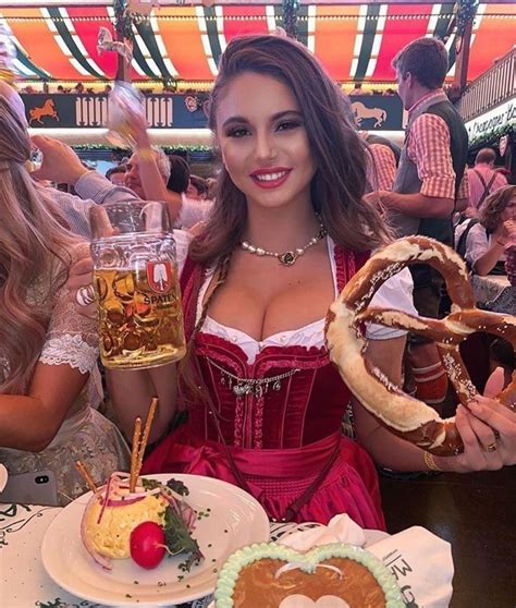 Pin Von Marco Albertazzi Auf Oktoberfest Oktoberfest Dirndl Dirndl Mädchen Frauen Im Dirndl