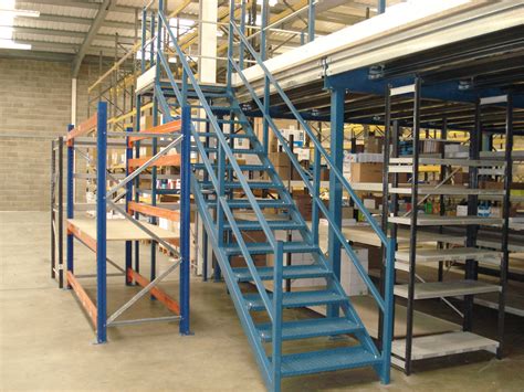 Used Stairways For Your Warehouse Equipement Industriel Rc