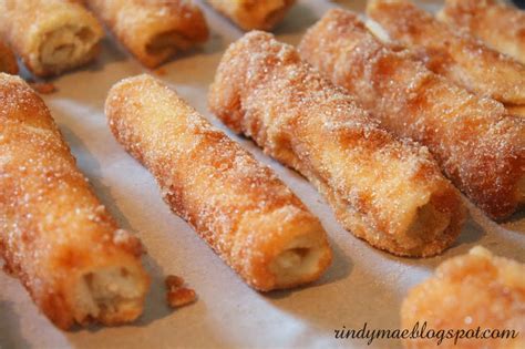 There really simple to make with common ingredients you probably already have, the rolls are filled with cream cheese, then covered in a crunchy cinnamon and sugar crust, very yummy! Rindy Mae: Cinnamon Cream Cheese Roll-Ups