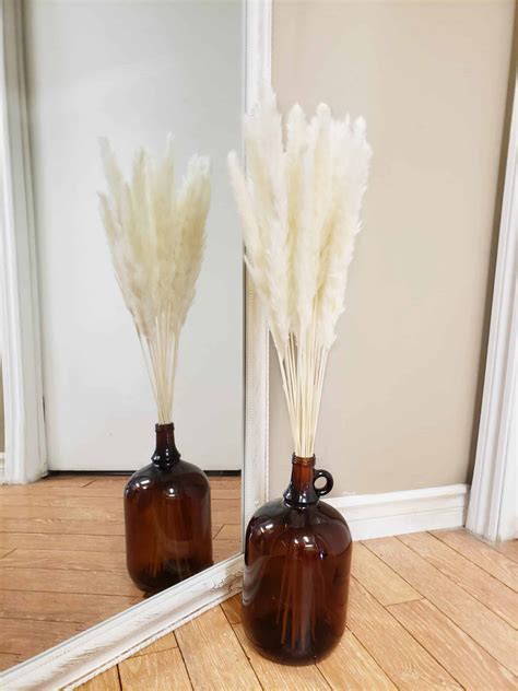 Mini Pampas Grass in Black Vase - Dried Flowers Montreal