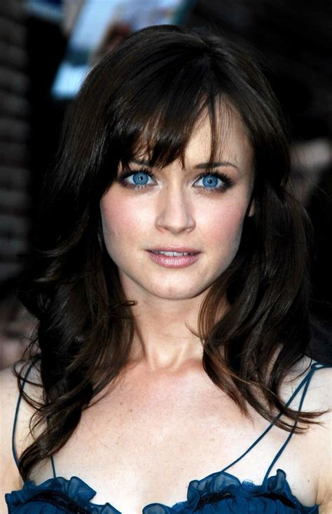 Alexis Bledel 9 Celebrities That Look Brown Hair Blue Eyes Pale Skin Hair Colors For