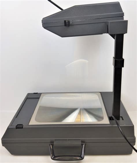 Used Sold 3m 2000ag Portable Overhead Projector At Chemistry Rg