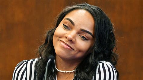 aaron hernandez s former fiancee shayanna jenkins is pregnant