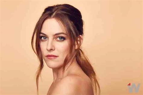 Girlfriend Experience Review Riley Keough Perfect In Role