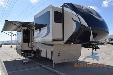 Grand Design Solitude 375fl Fifth Wheel Front Living Luxury Blue Dog Rv