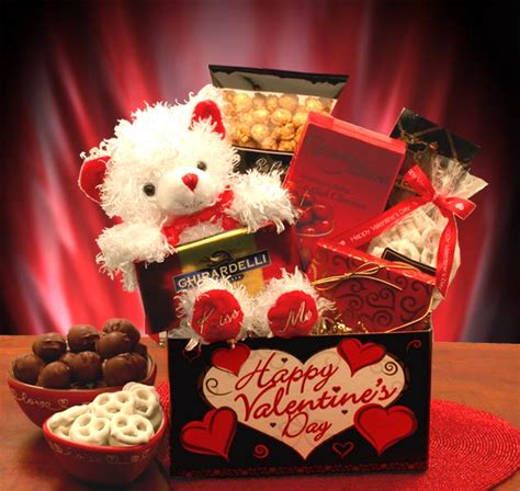 Whether you go for traditional valentine's day gifts or you're looking for more unusual ideas, you'll find great options here. Valentines Special: Lovely valentine gifts
