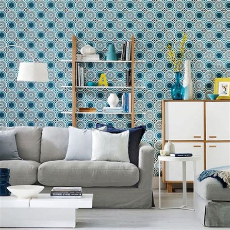 Follow the vibe and change your wallpaper every day! 20 Sumptomous Living Room Wallpaper Designs - Rilane