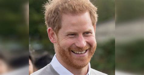 Prince harry and meghan did not consult any royal about making source: Der junge Prinz Philip und Prinz Harry sehen auf ...