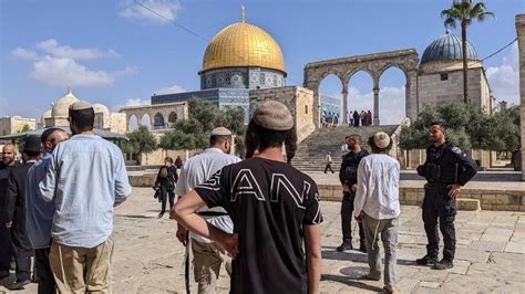 ramadan and passover raise tensions at jerusalem holy site bbc news