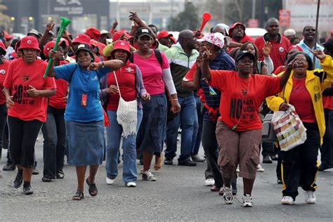 Strike Causes Turmoil Across South Africa The World From Prx