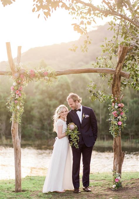 30 Best Floral Wedding Altars And Arches Decorating Ideas