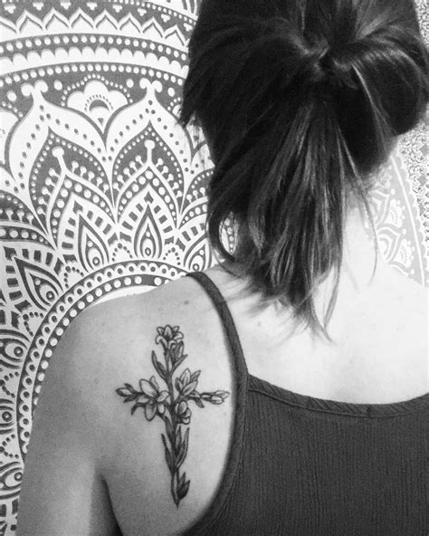 Floral Cross Tattoo On The Back Of Shoulder Cross Shoulder Tattoos