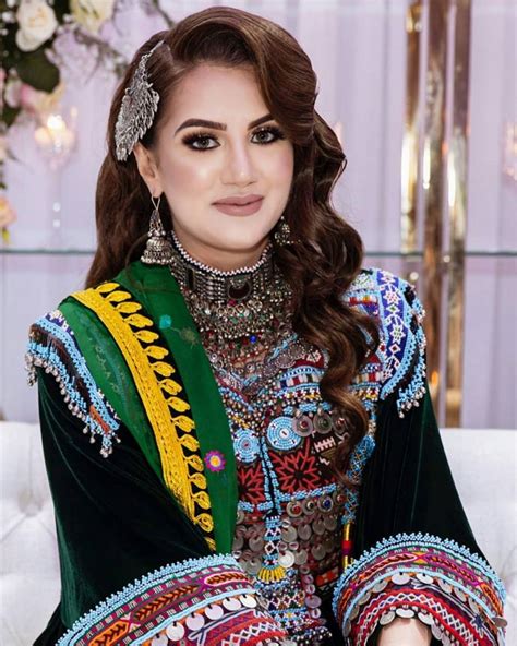 Bridal Kuchi Accessories In 2021 Afghan Dresses Afghan Fashion Afghan Girl