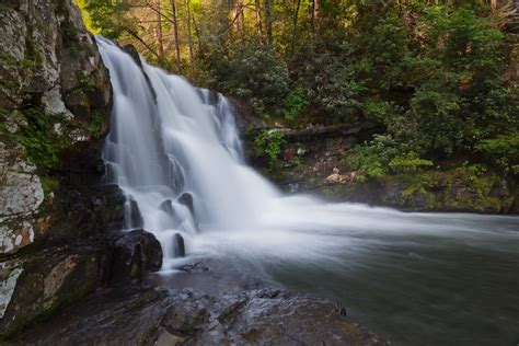 The 4 Best Waterfalls In The Smoky Mountains Gatlinburg Cabins