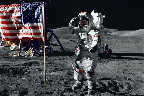 Le Premier Pas Sur La Lune De L Astronaute Américain Neil Armstrong En 1969 Est L Un Des