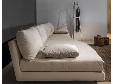 Il divano letto castello ikea non è un vero e proprio divano letto a castello quanto piuttosto una composizione creata sfruttando le diverse soluzioni con un semplicissimo click, poi, si apre e diventa un letto a castello a due posti. Ditre italia divano letto modello Evans scontato del -35%-