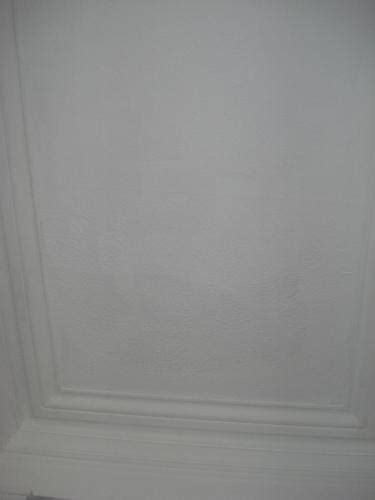 Painting your ceiling and the paint you use, are oftentimes an afterthought of most homeowners as one of the main reasons for patchy ceilings is uneven paint. Oh Dear, Patchy Ceiling Alert! / myLot