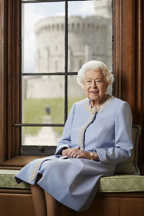 Elegant New Portrait Of Her Majesty Is Released In Honour Of Platinum