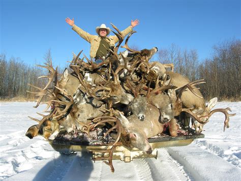 Alberta Whitetail Hunting Photos From North River Outfitting