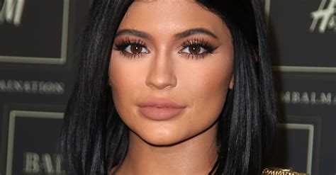 Kylie Jenner Says Shes Been Into Small Lips Lately Huffpost