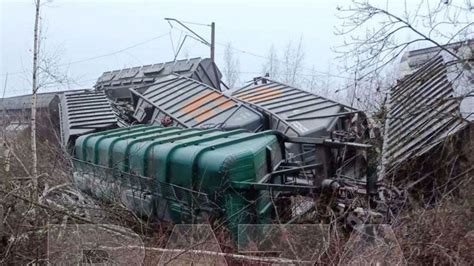 Video Huge Blast Derails Russian Cargo Train Carrying Mystery White Substance In ‘ukrainian