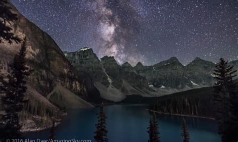 A Night At Moraine Lake The Amazing Sky