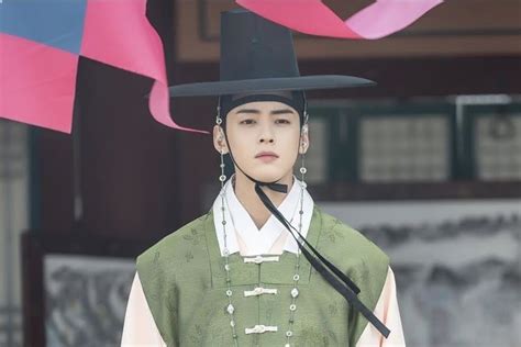Cha eunwoo being too handsome. ASTRO's Cha Eun Woo Makes Majestic Appearance As A Prince ...