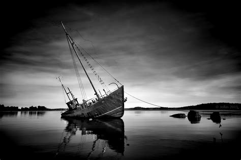 Wallpaper Ship Sunset Sea Water Reflection Sky Calm Wreck