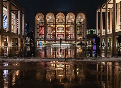 Ópera Plaza New York American Dream Opera House Metropolitan Museum