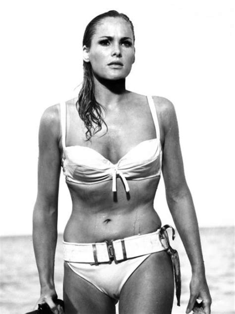 Celebrity Swimsuits Pictures Of Iconic Swimsuit Style