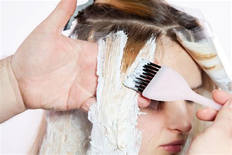 Bleaching For Hair What Is The Easiest Way To Bleach Your Hair At