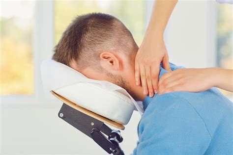 3 Reasons Why You Should Consider Seated Acupressure Massage