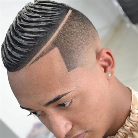 Taper fade haircut is a great look for any man and for any lifestyle! 29 Attraktiv Afro Taper fade frisure 2019 | Mænd Frisurer