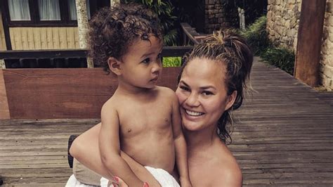 Why Chrissy Teigens Nude Pregnancy Snap Was A Mothers Day Mic Drop