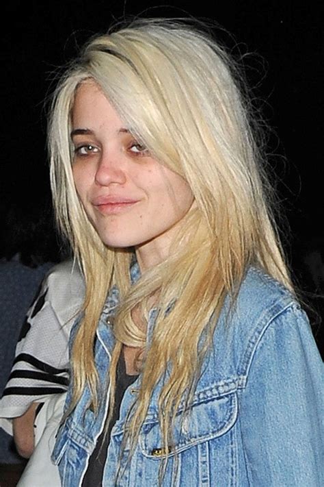 Sky Ferreira Wavy Golden Blonde Messy Hairstyle Steal Her Style