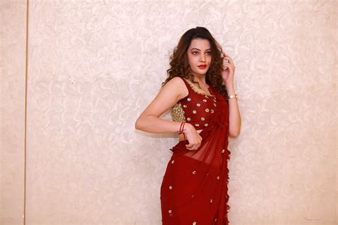 actress diksha panth red saree photos operation 2019 pre release
