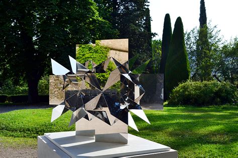 Francisco Sobrino Sculptures Dans Le Parc Espace De LArt Concret Centre Dart Contemporain