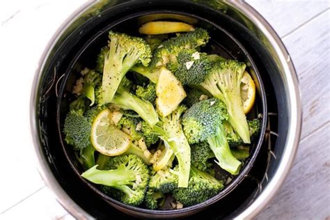 Instant Pot Broccoli With Lemon And Garlic