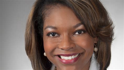 officer says black female lawmaker doesn t look like a legislator