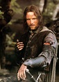 Viggo Mortensen as Aragorn in Lord of the Rings: Fellowship of the Ring ...