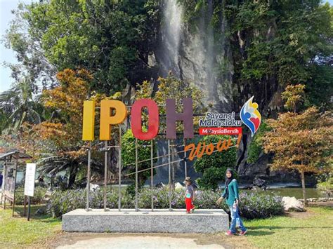 Taman langit ini merupakan wisata yang berada di komplek gunung banyak. Taman Rekreasi Gunung Lang | Percutian Bajet