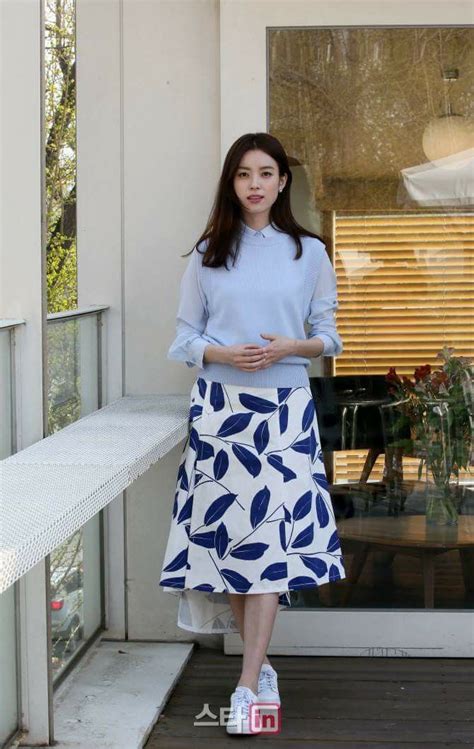 Pin By Đan Tử On Han Hyo Joo Fashion Floral Skirt Style