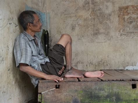 Gallery Indonesias Mentally Ill Languish In Shackles Today