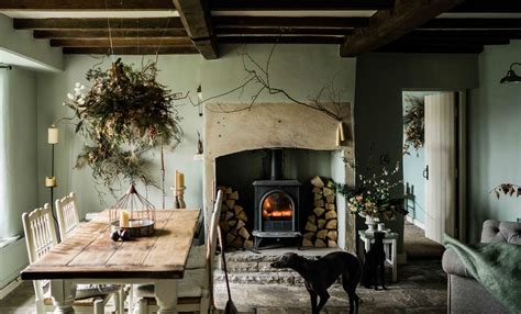 Inside a Florist’s 1850s-Era English Cottage – Design*Sponge (With